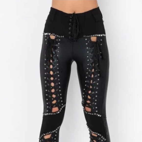 Azalea Wang Black Croc Studded Bootie - Picture 15 of 16